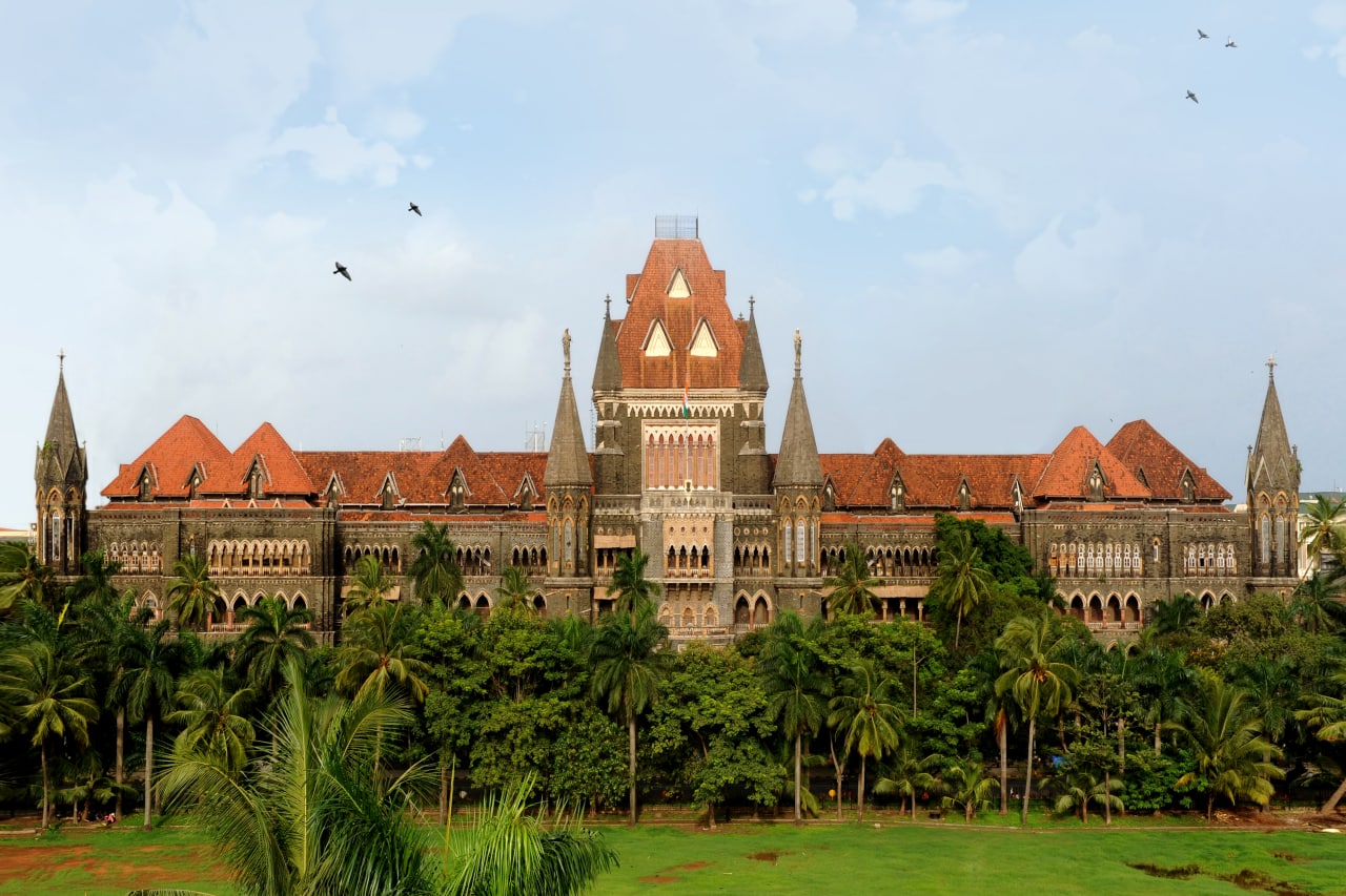 Read more about the article Suicide Threat = Enticement? Bombay HC Clarifies Law Under Section 363 IPC